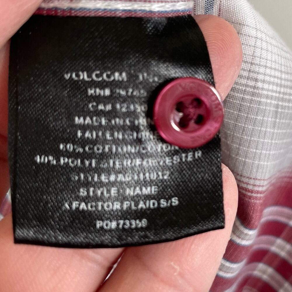 Volcom Plaid Button Down Short Sleeve Size Large - image 7